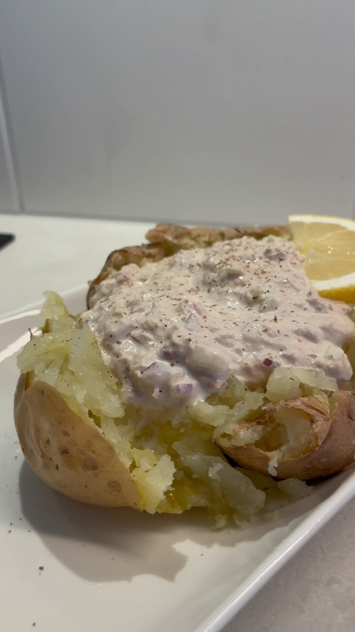 Bakad potatis med tonfiskröra