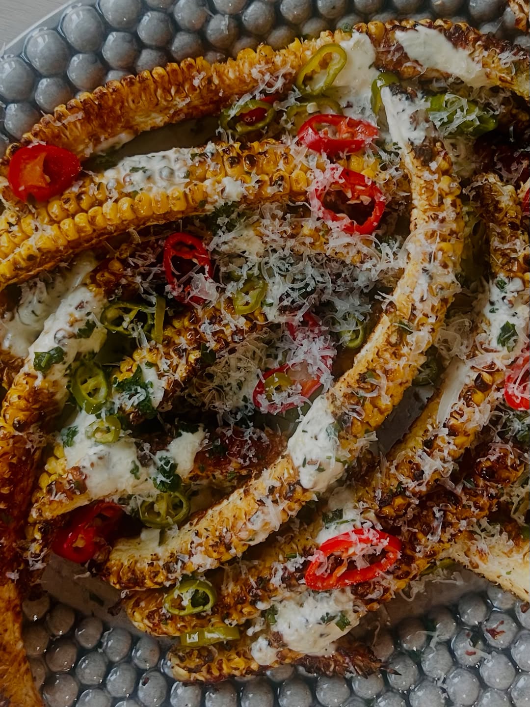 Corn ribs med jalapeño- och limesås