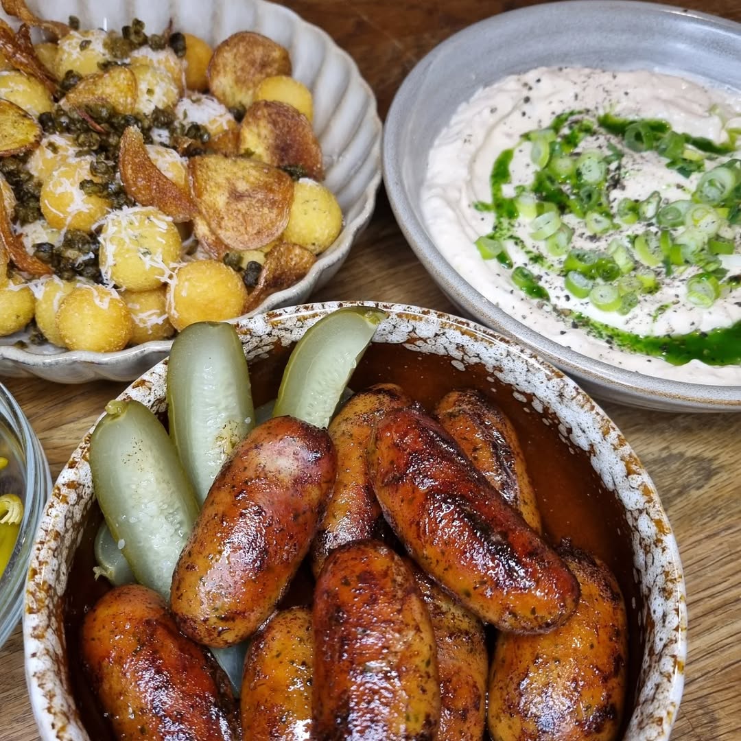 Friterade potatiskroketter med manchego och sambalmajo