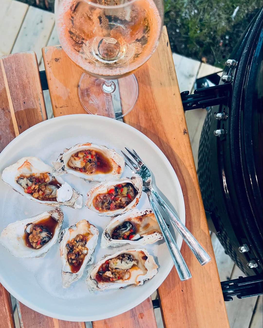 Grillade ostron med asiatisk dressing