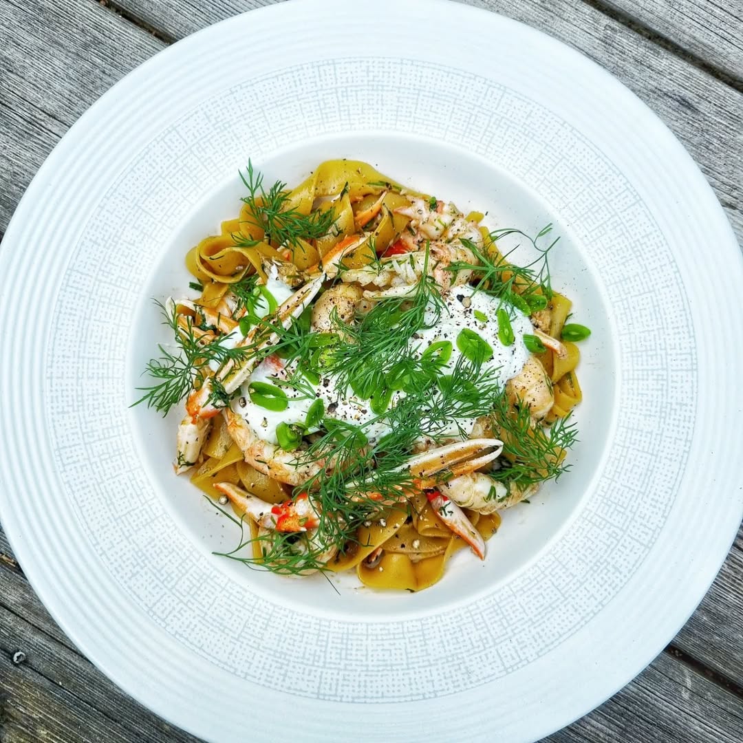 Kräftpasta med citronyoghurt