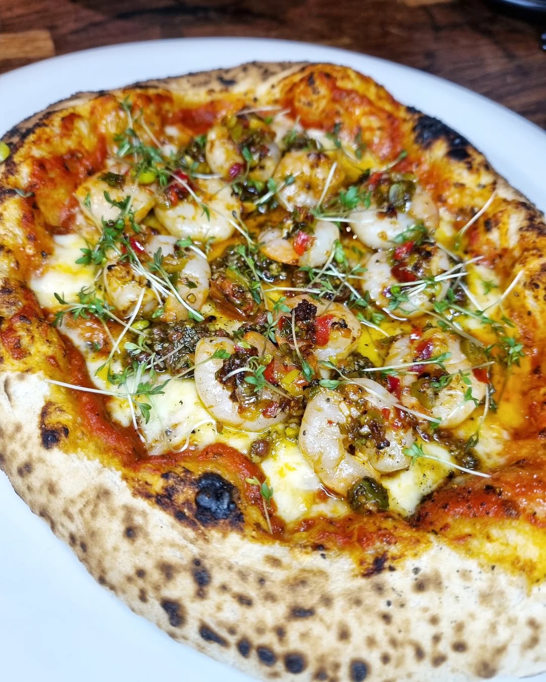 Magiskt söndagspizza med heta vannameiräkor