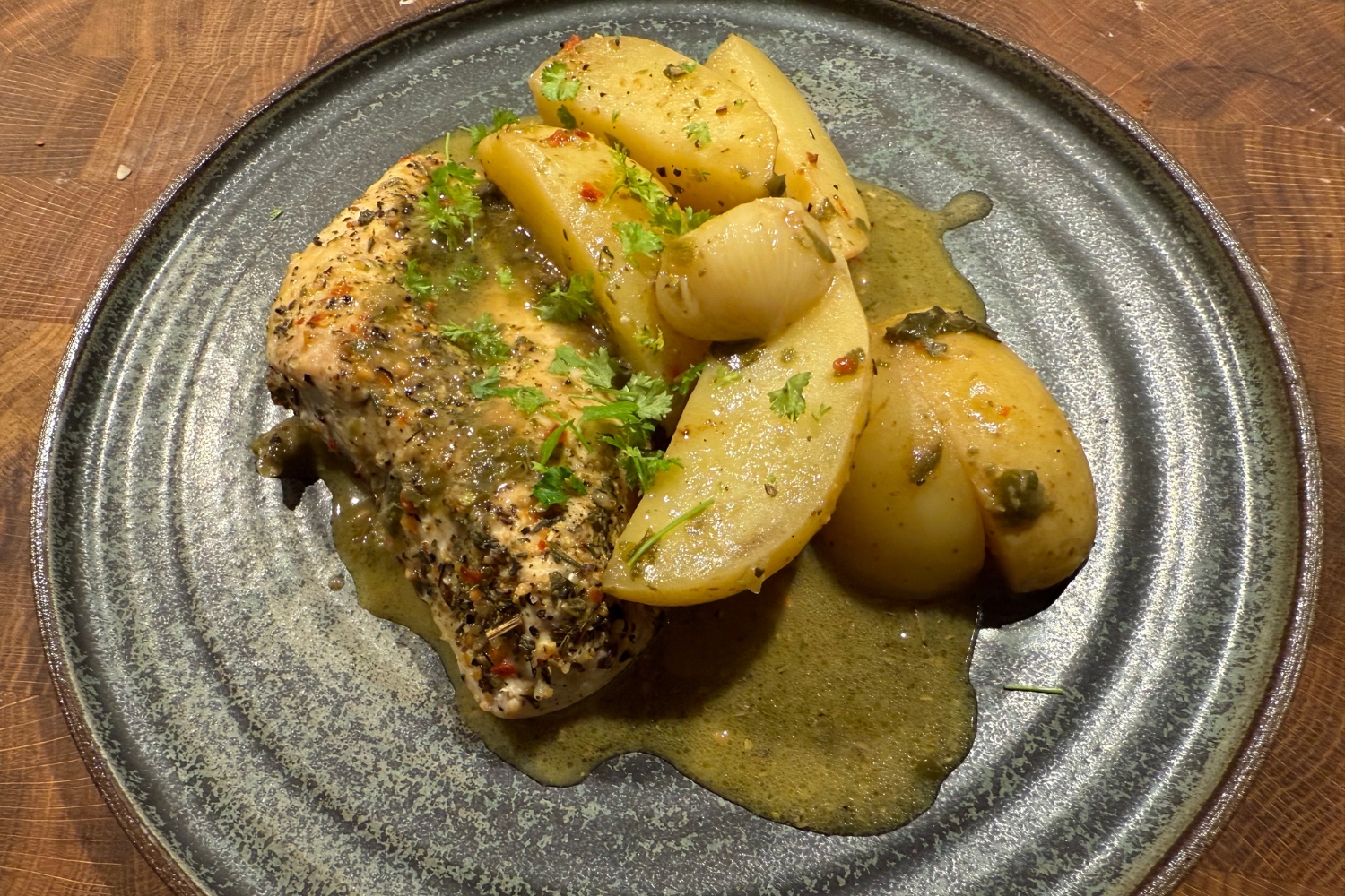 Kycklingbröst med potatis i ugn