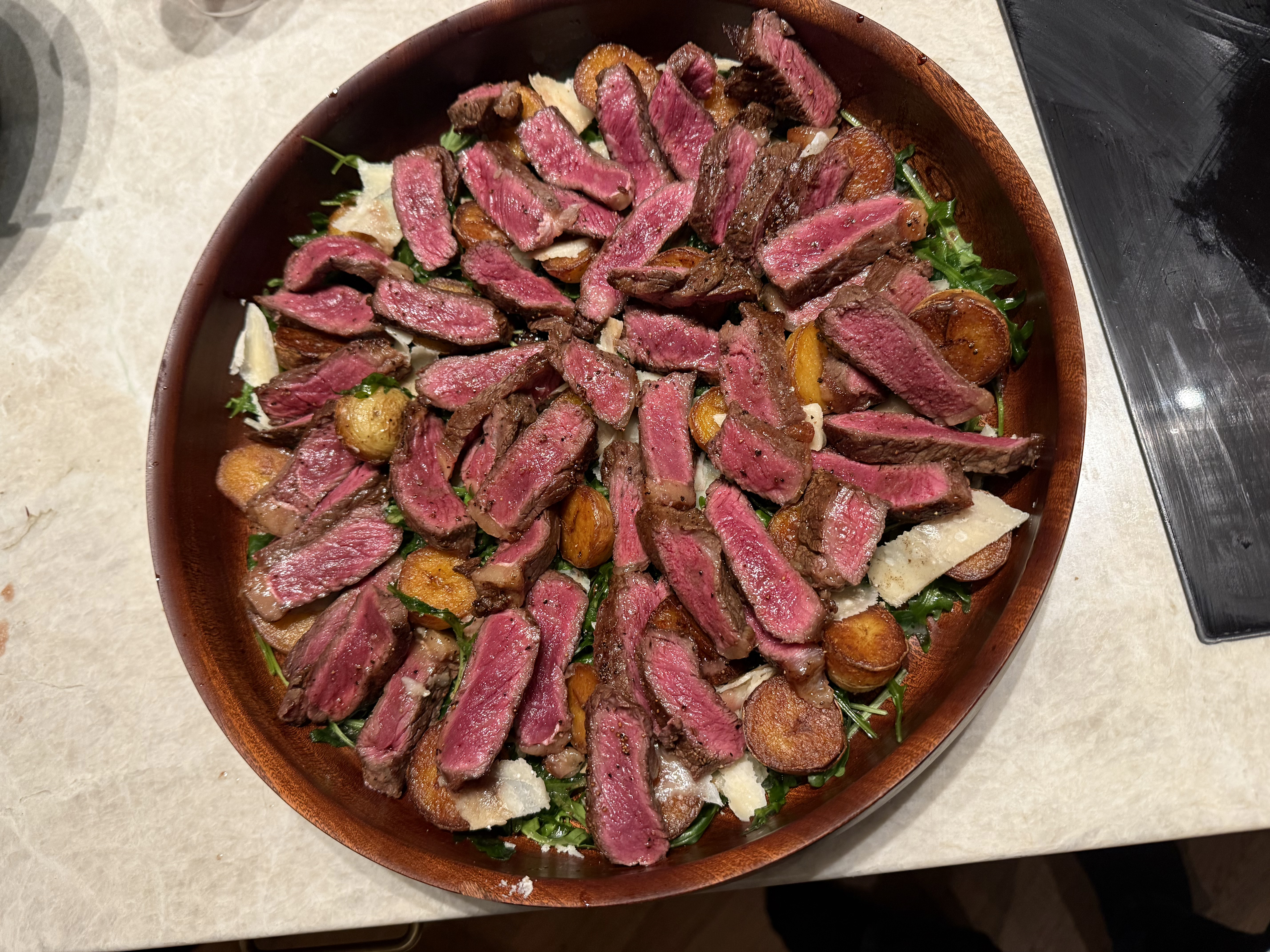 Abbes tagliata med potatis