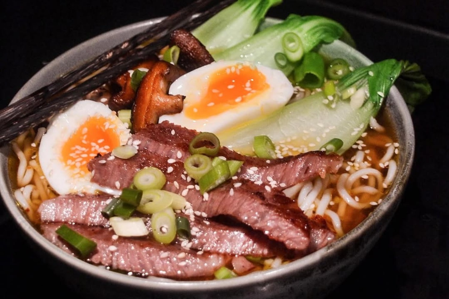 Ramen med wagyu, shiitake och pakchoi Ramen med wagyu, shiitake och pakchoi
