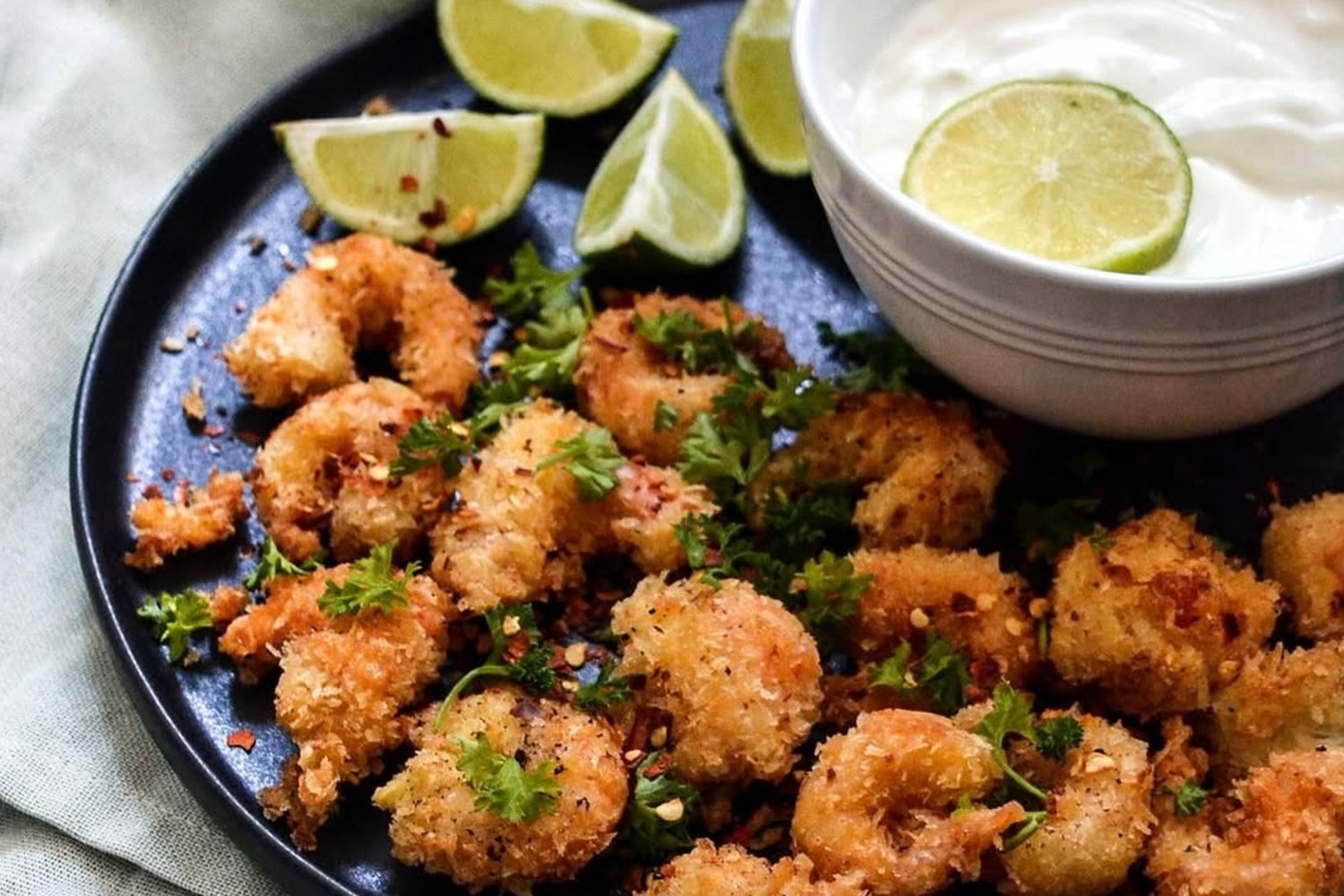 Spicy popcorn shrimps med limeaioli Spicy popcorn shrimps med limeaioli