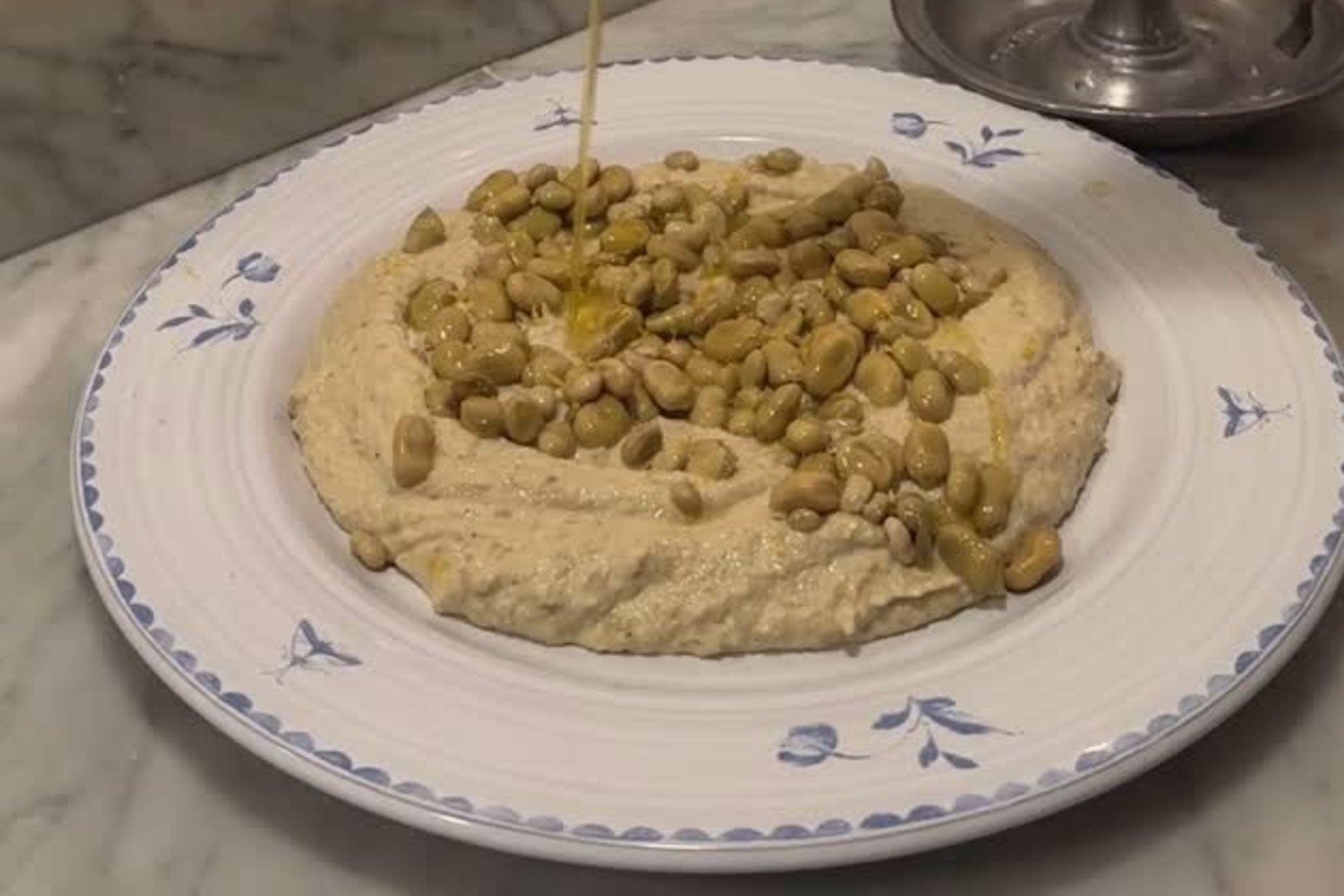 Böndipp med parmesan, sardiner och citron