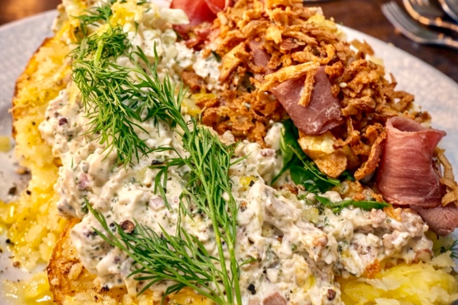 Bakad potatis med två härliga röror