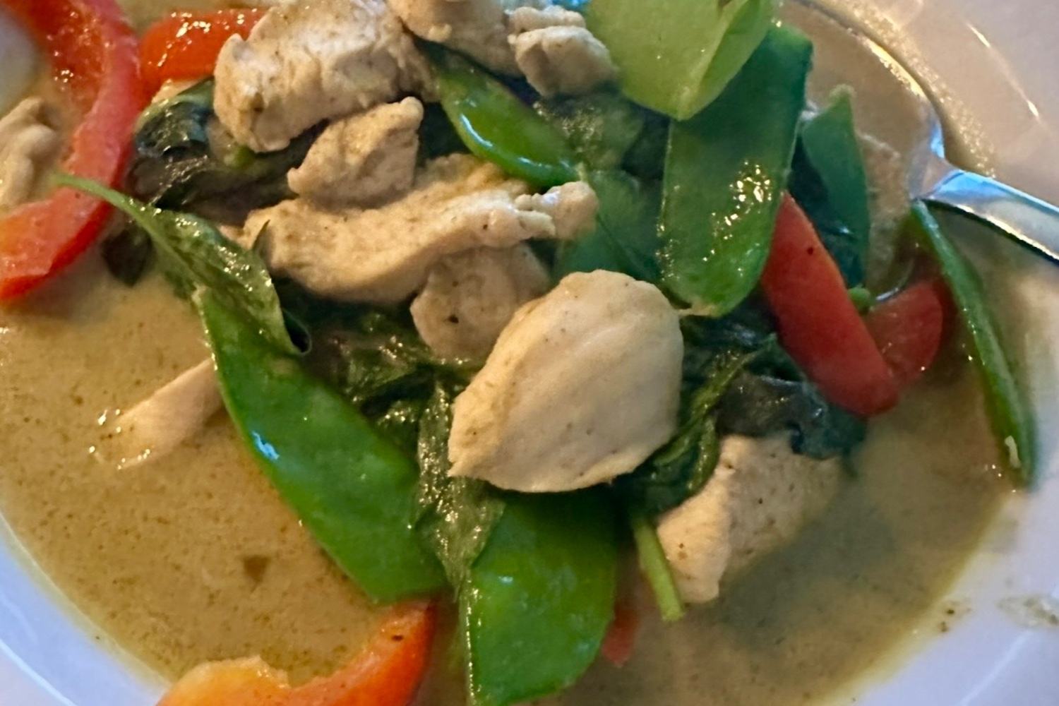 Gaeng khiao wan gai. grön curry med kyckling