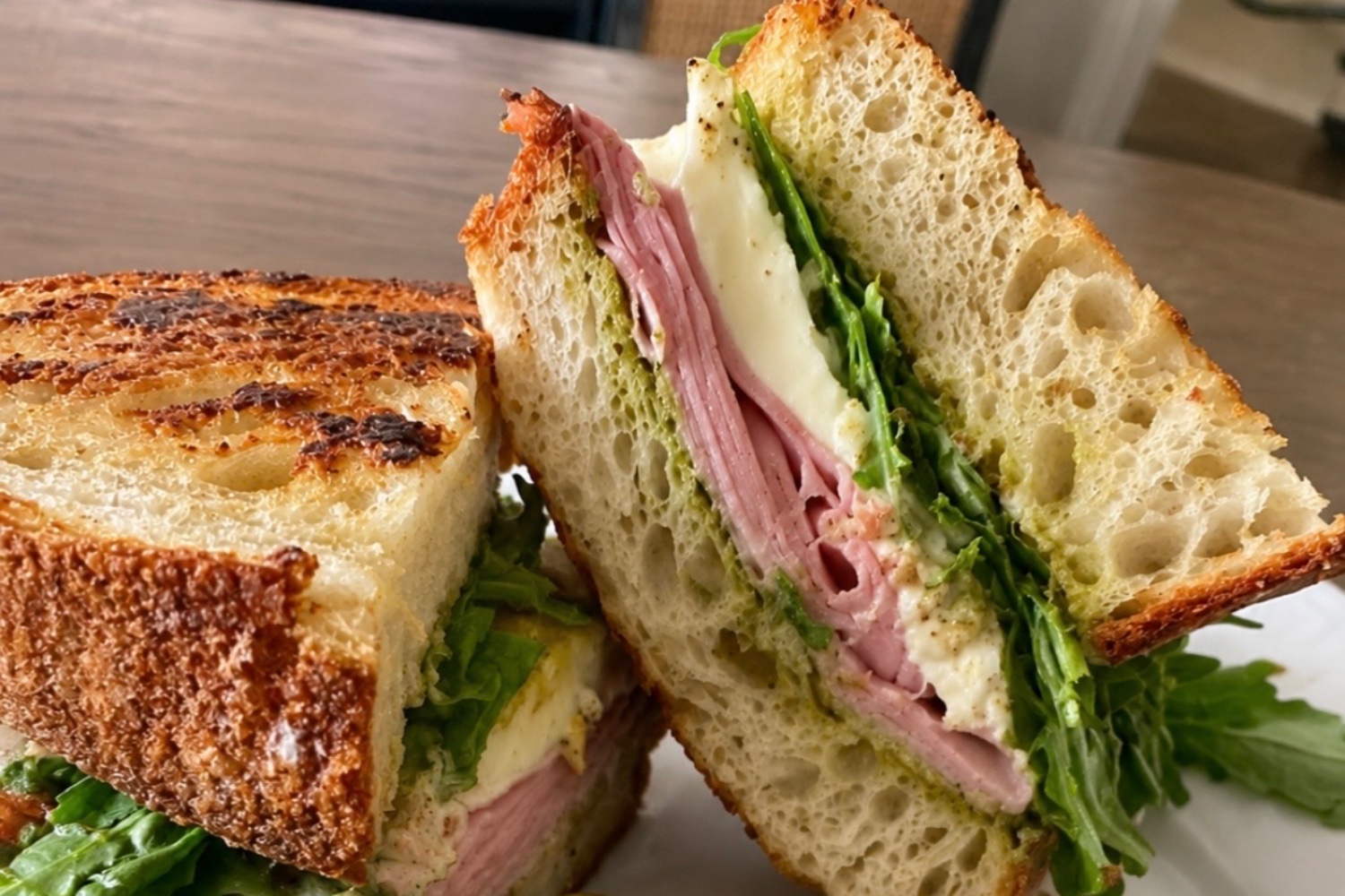 Johans Mortadella & Burrata macka
