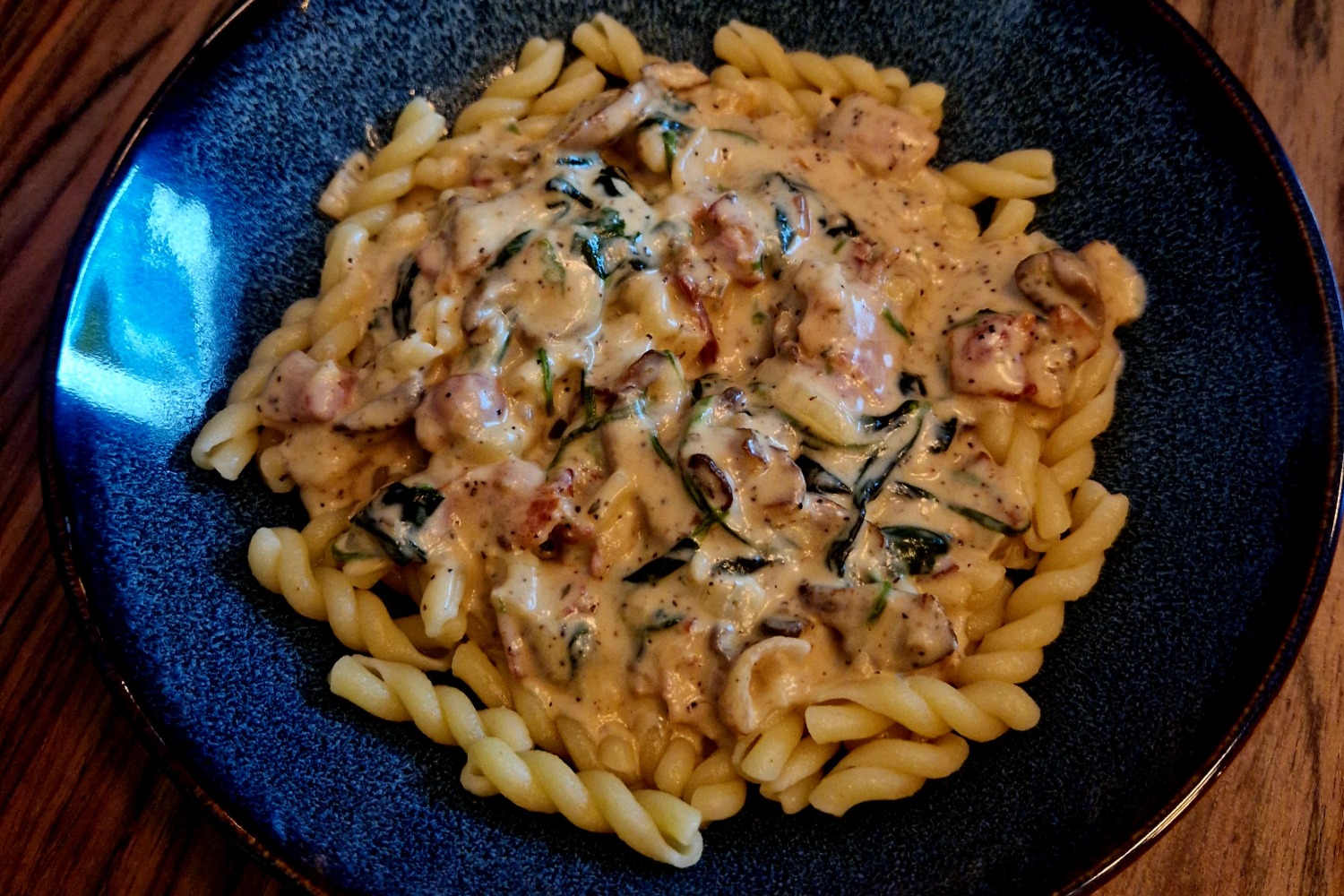 Pasta med bacon i svamptryffelsås