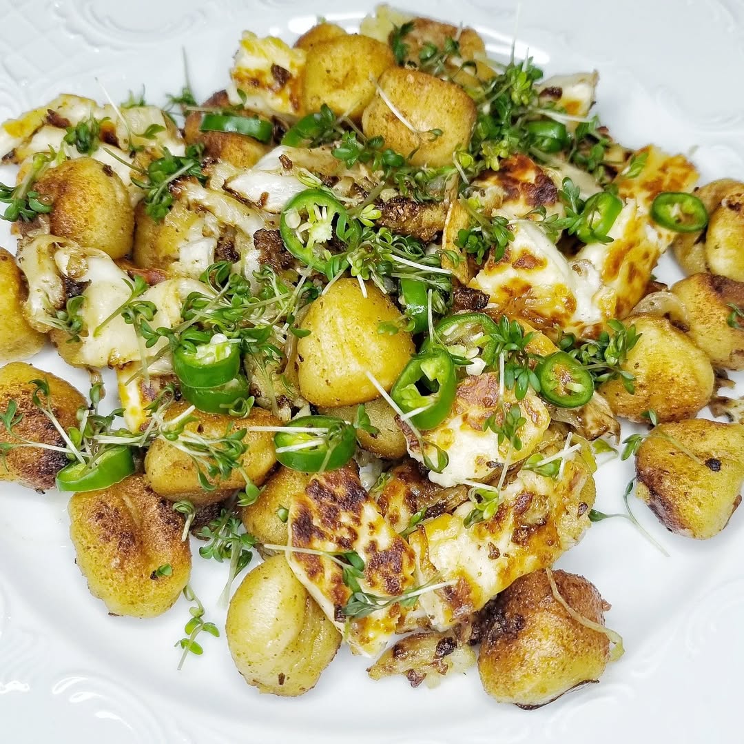 Stekt Gnocchi, halloumi och blomkål